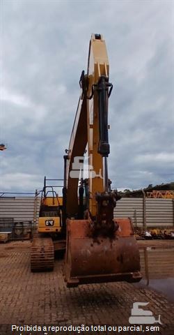 Escavadeira Caterpillar 320