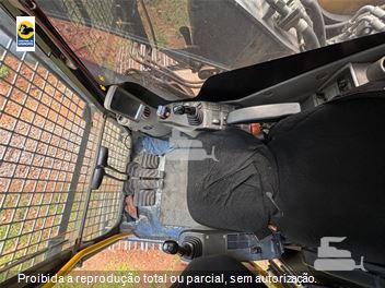 Escavadeira Volvo EC220DL