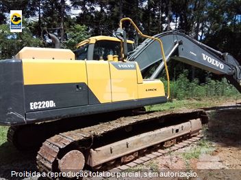 Escavadeira Volvo EC220DL