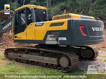 Escavadeira Volvo EC220DL