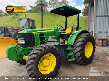 Trator Agrícola John Deere 6125J