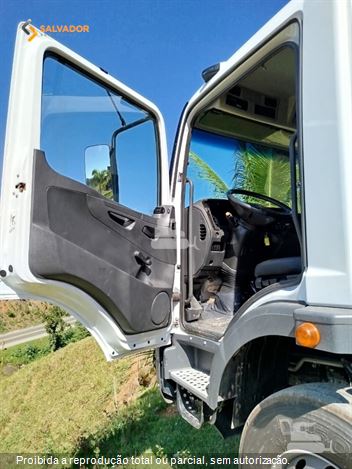 Caminhão Mercedes-Benz Atego 2730K 6x4 2p (Diesel)(E5)