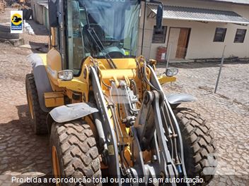 Pá Carregadeira Volvo L60F