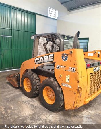 Mini-Carregadeira Case SR150