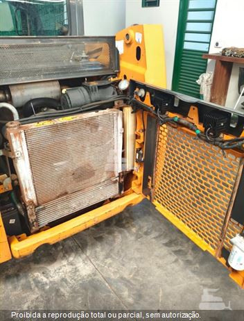 Mini-Carregadeira Case SR150