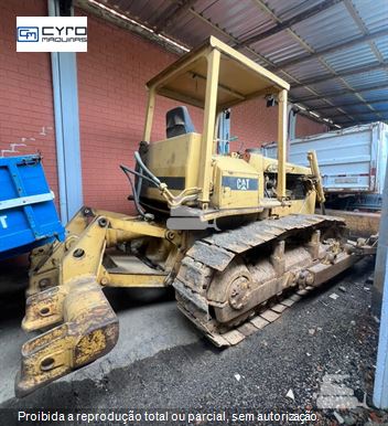 Trator de Esteira Caterpillar D6D