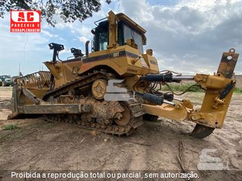 Trator de Esteira Caterpillar D8T