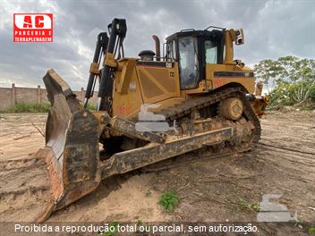 Trator de Esteira Caterpillar D8T