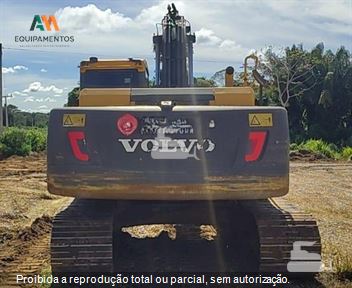 Escavadeira Volvo EC220DL