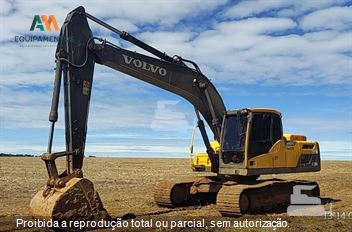 Escavadeira Volvo EC220DL