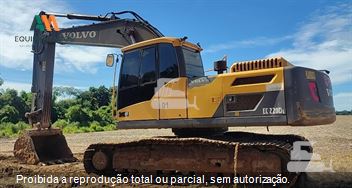 Escavadeira Volvo EC220DL