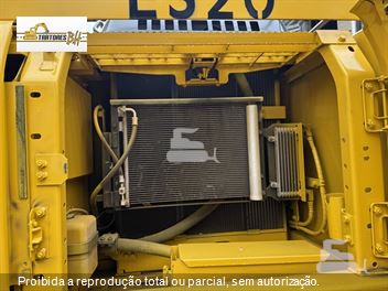 Escavadeira Komatsu PC210