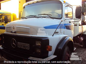 Caminhão Mercedes-Benz L-1513 2p (diesel)