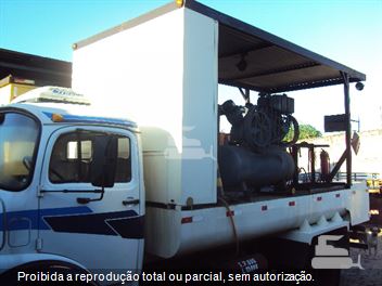 Caminhão Mercedes-Benz L-1513 2p (diesel)