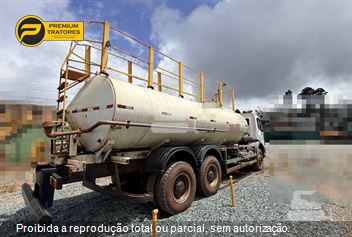 Caminhão Mercedes-Benz Axor 3131 6x4 2p (diesel)(E5)