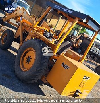 Retro Escavadeira Massey Ferguson MF86