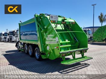 Caminhão Volvo VM 270 8x2 2p (Diesel) (E5)