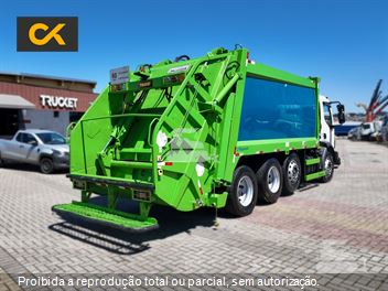 Caminhão Volvo VM 270 8x2 2p (Diesel) (E5)