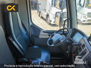 Caminhão Volvo VM 270 8x2 2p (Diesel) (E5)