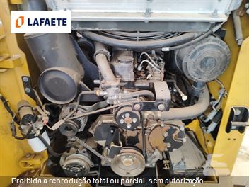 Mini-Carregadeira Caterpillar 236B3