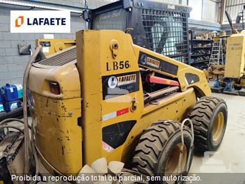 Mini-Carregadeira Caterpillar 236B3