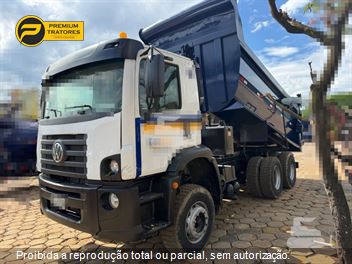 Caminhão Volkswagen 31-330 E Constellation 6x4 2p (Diesel)(E5)