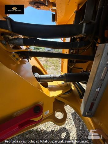 Pá Carregadeira Volvo L120 F