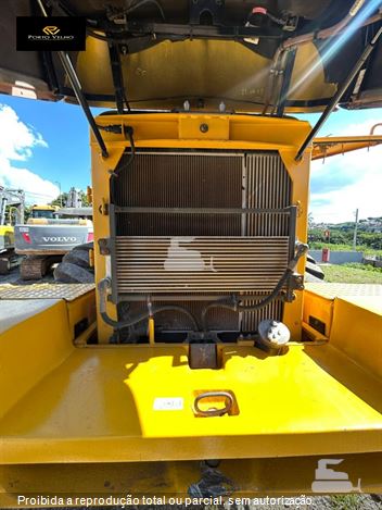 Pá Carregadeira Volvo L120 F