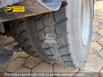 Caminhão Volkswagen 31-280 E Constellation 6x4 2p (Diesel)(E5)