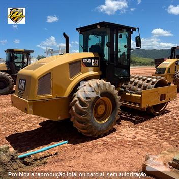 Rolo Compactador Caterpillar CP-54B