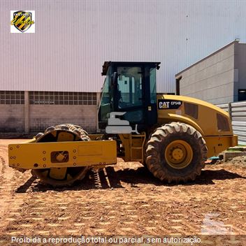 Rolo Compactador Caterpillar CP-54B