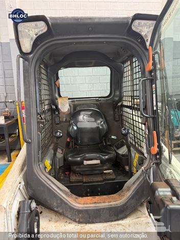Mini-Carregadeira Bobcat S450
