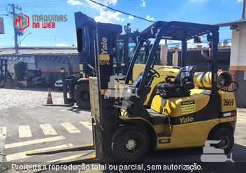 Empilhadeira Yale GLP050MX