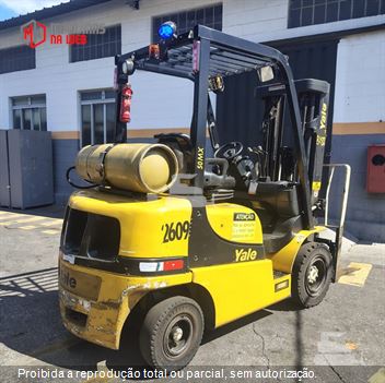 Empilhadeira Yale GLP050MX