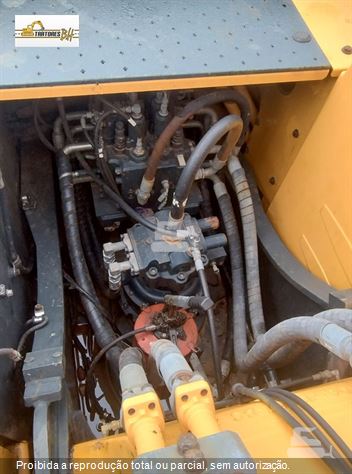 Escavadeira Hyundai R220LC-9