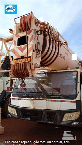 Guindaste XCMG QAY220
