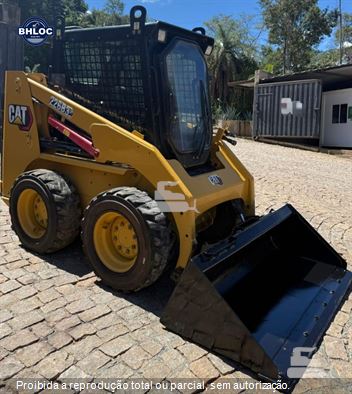 Mini-Carregadeira Caterpillar 226B 3