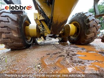 Motoniveladora Caterpillar 140K
