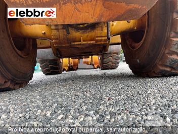 Pá Carregadeira Caterpillar 966L