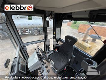 Motoniveladora Caterpillar 140