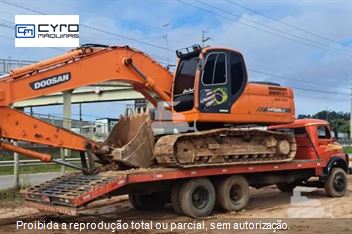 Escavadeira Doosan DX225LC