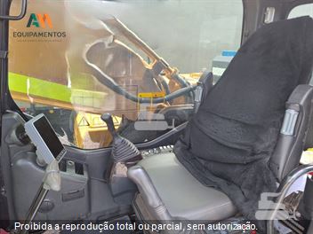Escavadeira Sany SY215C