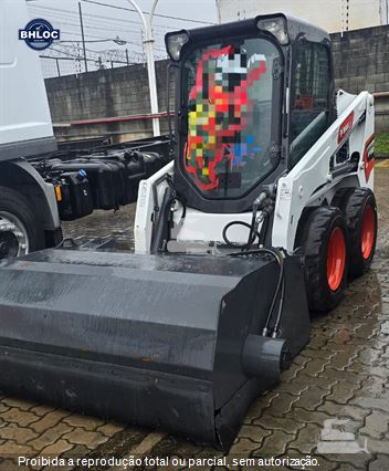 Mini-Carregadeira Bobcat S450