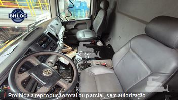 Caminhão Volkswagen 24-250 E Constellation 3-Eixos 2p (diesel)