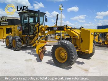 Motoniveladora Caterpillar 140K