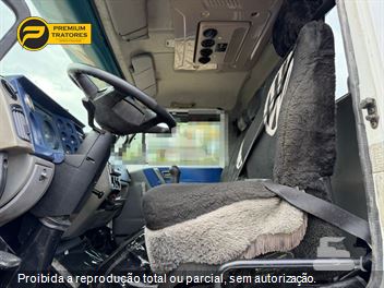Caminhão Volkswagen 17-180 WORKER 3-Eixos 2p (diesel)