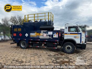 Caminhão Volkswagen 17-180 WORKER 3-Eixos 2p (diesel)