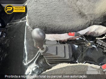 Caminhão Volkswagen 17-180 WORKER 3-Eixos 2p (diesel)