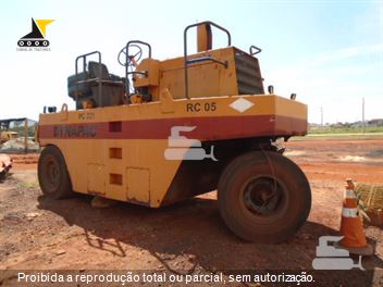Rolo Compactador Dynapac CP221