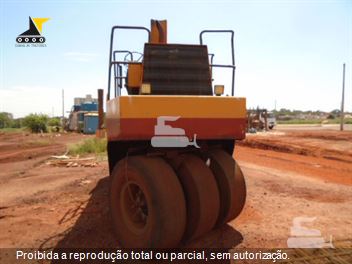 Rolo Compactador Dynapac CP221